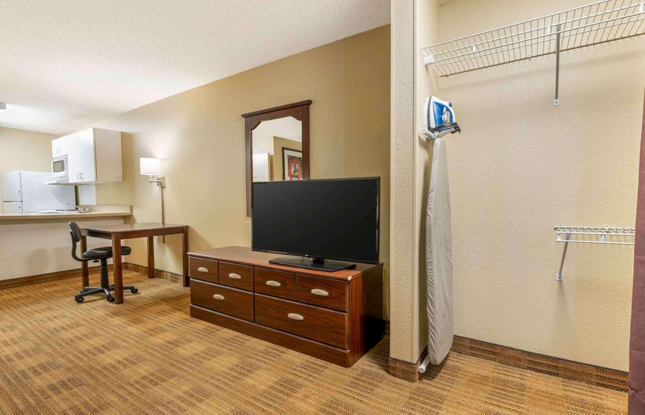 Extended Stay America Suites - Indianapolis - Airport Exterior photo