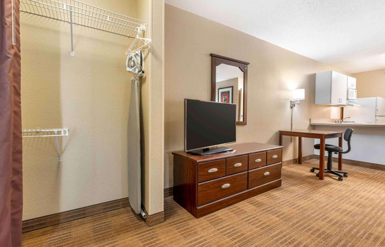 Extended Stay America Suites - Indianapolis - Airport Exterior photo