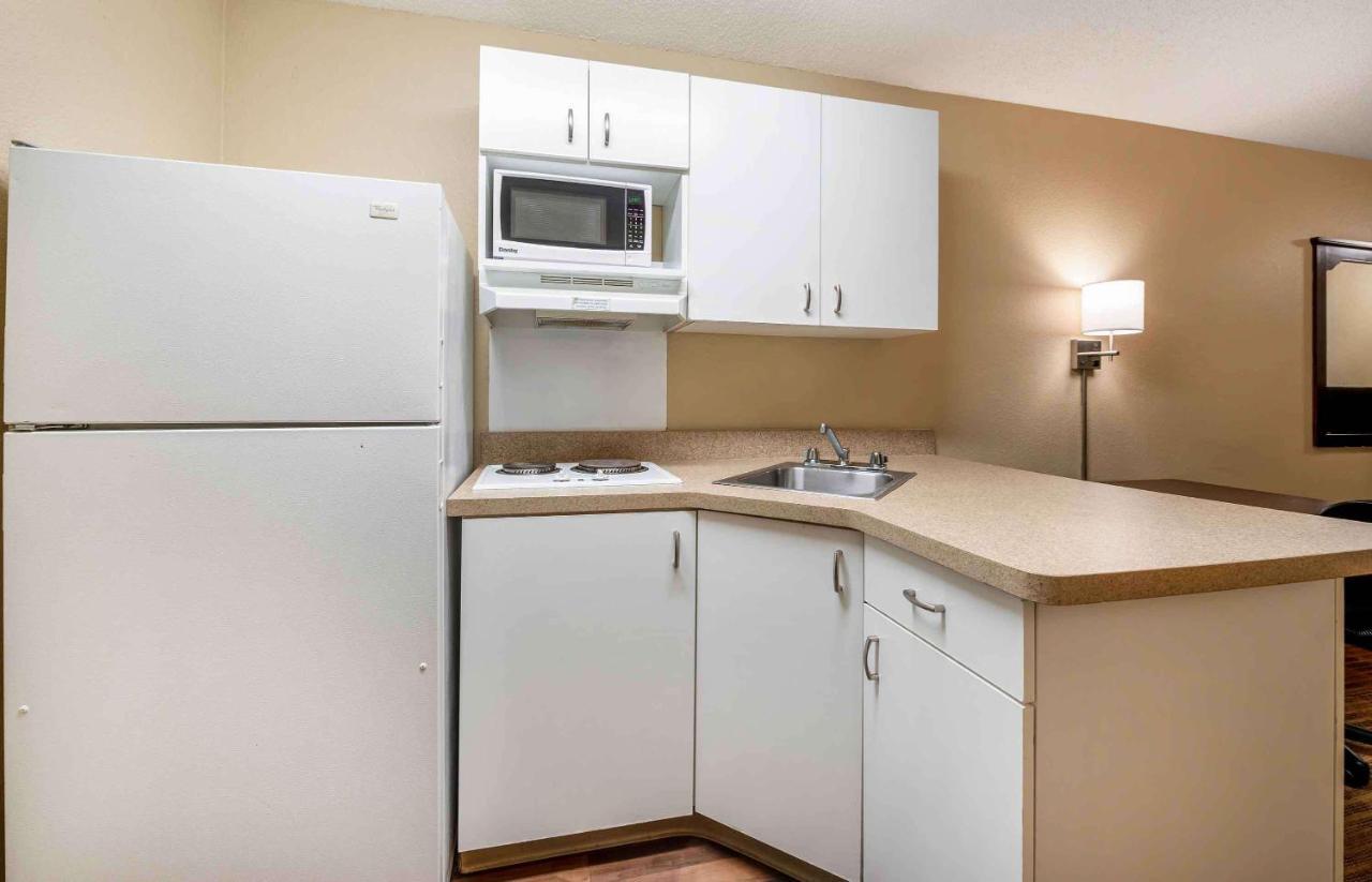 Extended Stay America Suites - Indianapolis - Airport Exterior photo